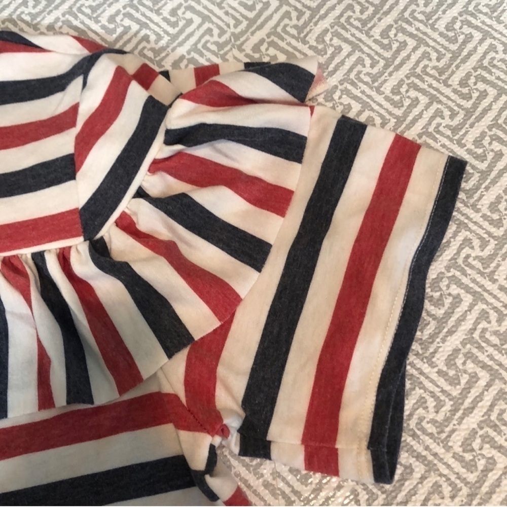 143 Story Striped Ruffled Top Medium - Picture 7 of 7